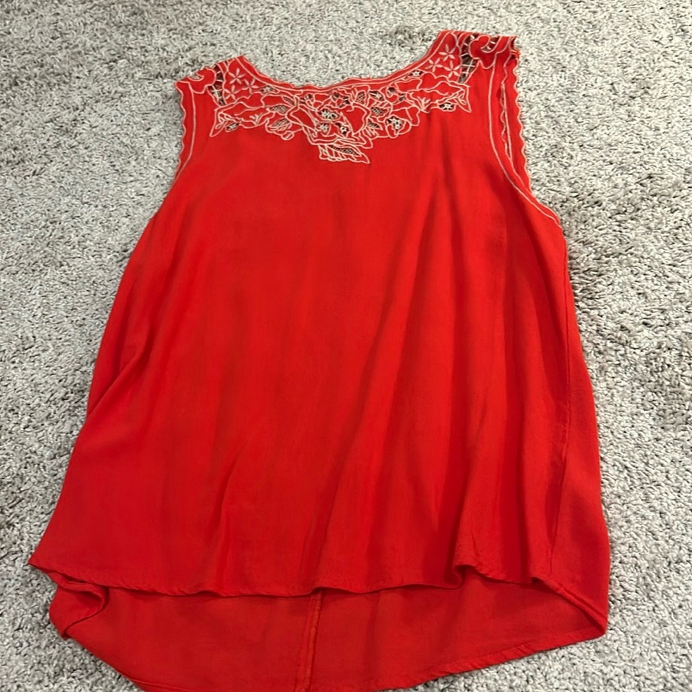 Like new floral coral tank